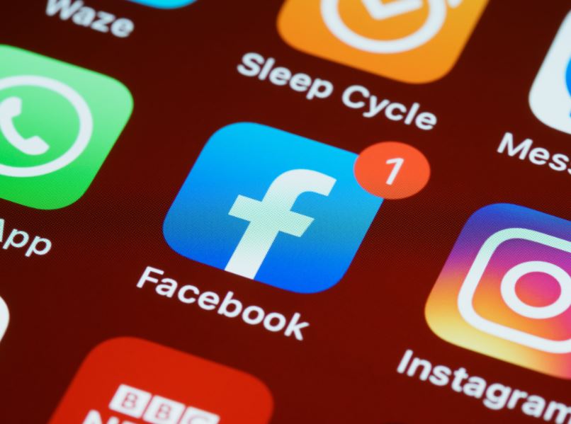 Facebook Facebook