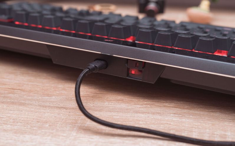 Corsair K70 Max Review (4) Corsair K70 Max Review (4)