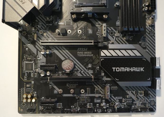 MSI MAG B550 TOMAHAWK (11)