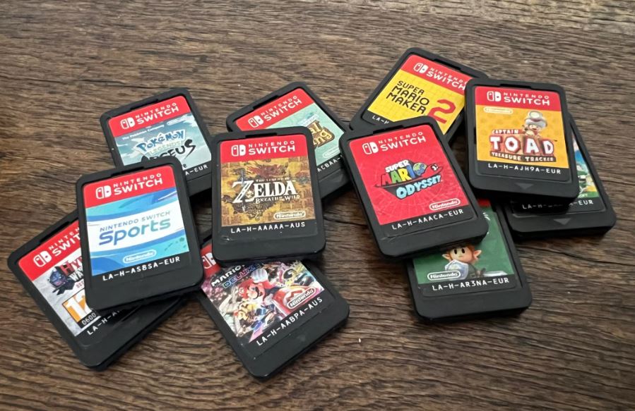 Woman Arrested for in Hong Kong Smuggling 350+ Switch Games (1)