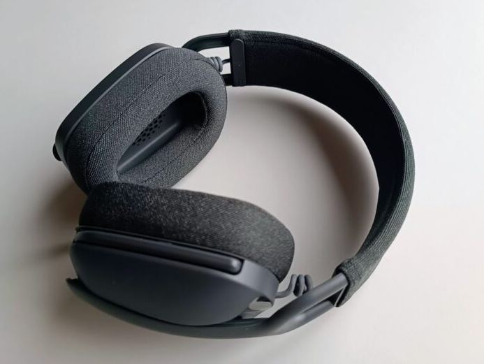 Logitech Zone Vibe 100 Wireless Headphones Review (11)