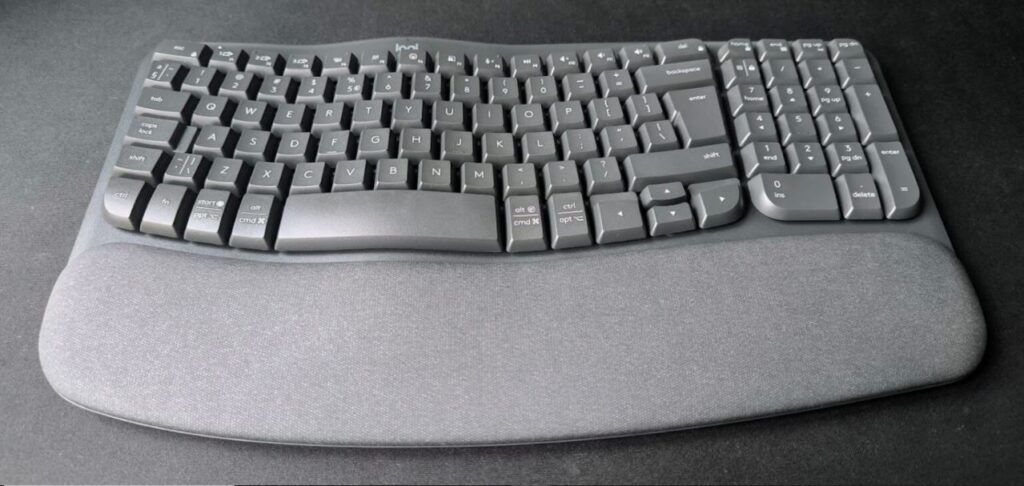 Review of Logitech Wave Keys for Business Ergonomic Keyboard (1)