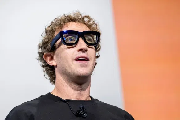 Mark Zuckerberg Predicts Smart Glasses Will Replace Smartphones by 2034