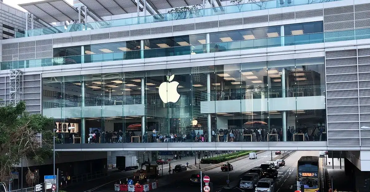 Apple opens giant research lab in china