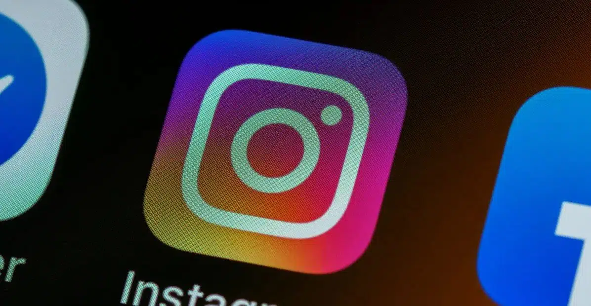 instagram copies a key feature of whatsapp