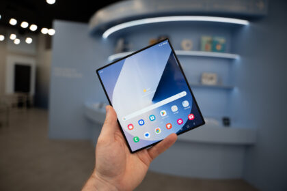Samsung Tri Fold Phone