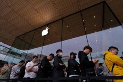 iPhone 17 sales