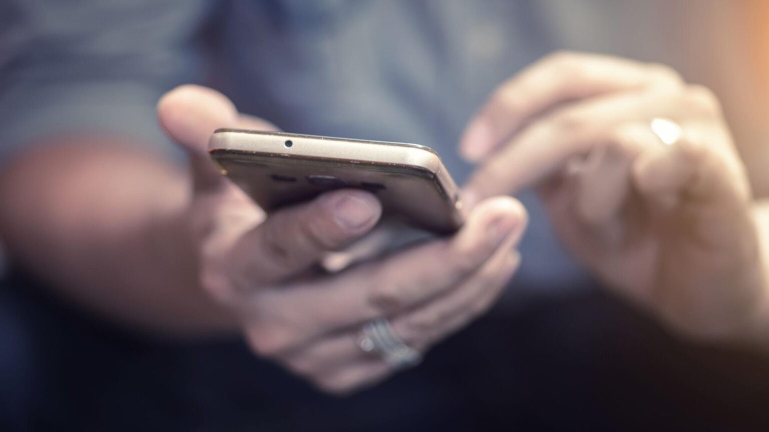 Australia Cracks Down on Nudify Sites