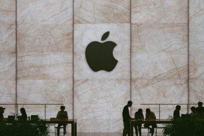 Apple Succession Plans
