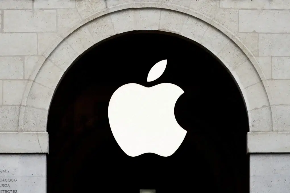 Apple Cautious AI
