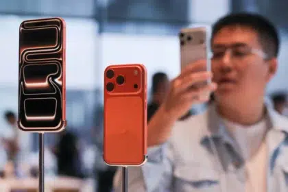 iPhone 17