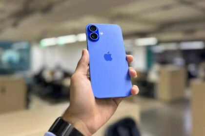 iPhone 16