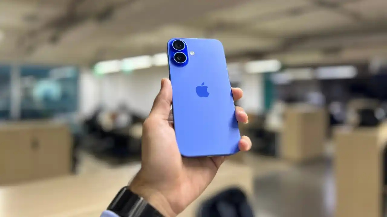 iPhone 16