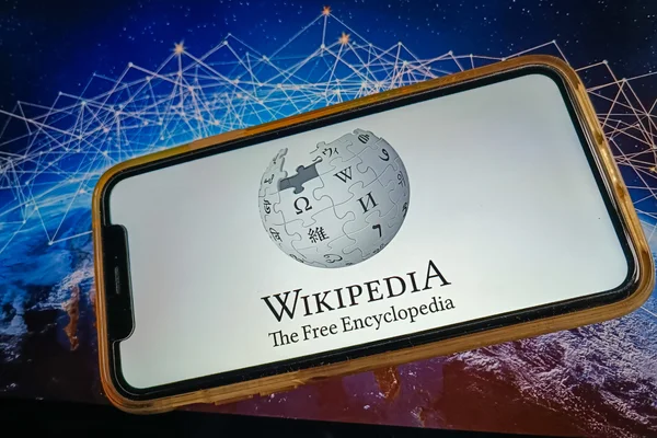 Wikipedia Turns 25