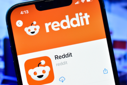Reddit Bets on AI