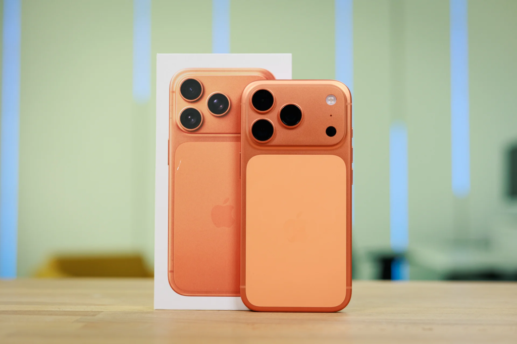Cosmic Orange iPhone 17 Pro 